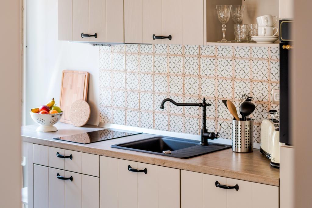 Heritage Suites Zanini Хвар Екстериор снимка