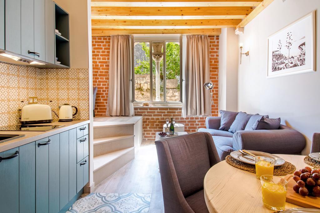 Heritage Suites Zanini Хвар Екстериор снимка