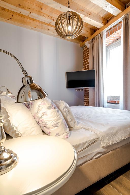 Heritage Suites Zanini Хвар Екстериор снимка